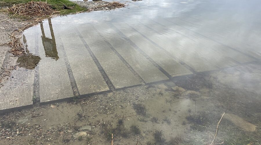 Kenora inspecting 3 docks for flood damage, road work continues