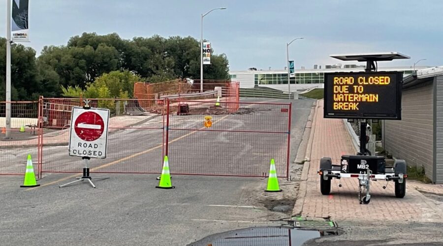 Lots of traffic congestion to start the long weekend