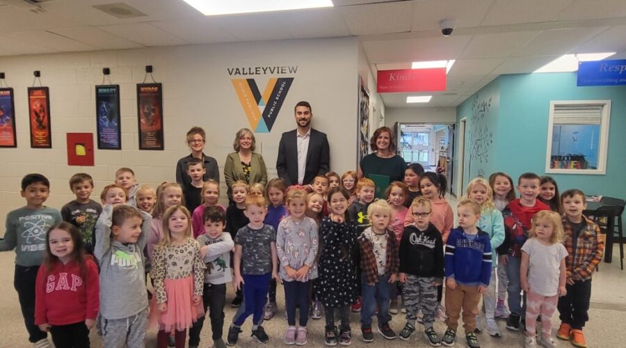 Valleyview teacher receives national recognition