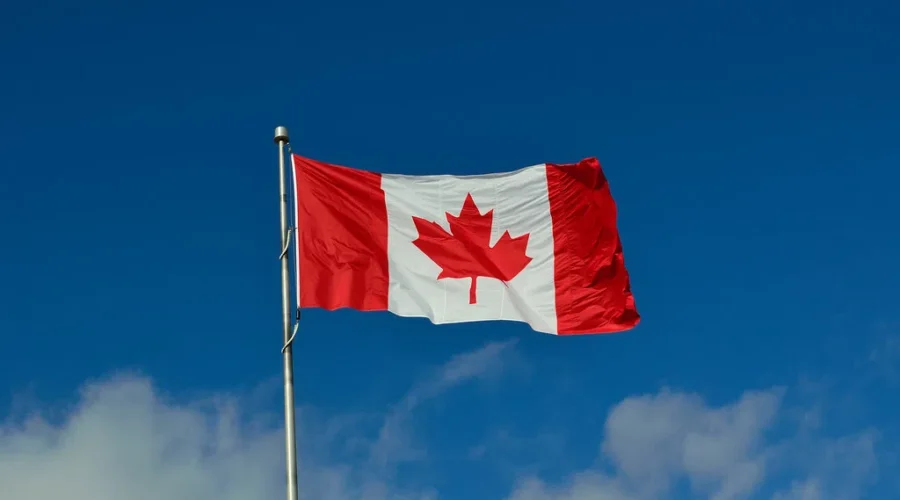 Stats Canada reports record population growth in Q3