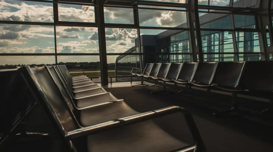 Man facing charges after gun found at Thunder Bay airport