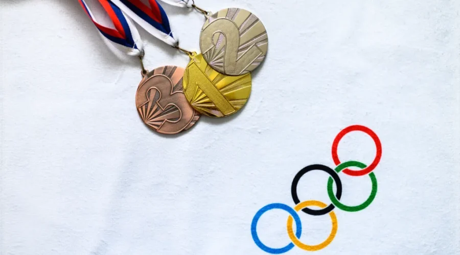 UPDATE: Newman wins bronze in women’s pole vault