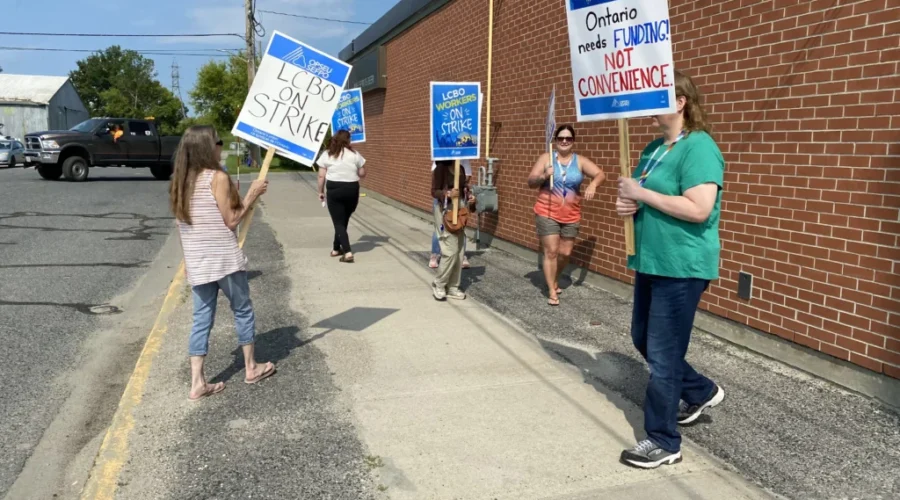 Ford hopeful of deal with striking LCBO workers
