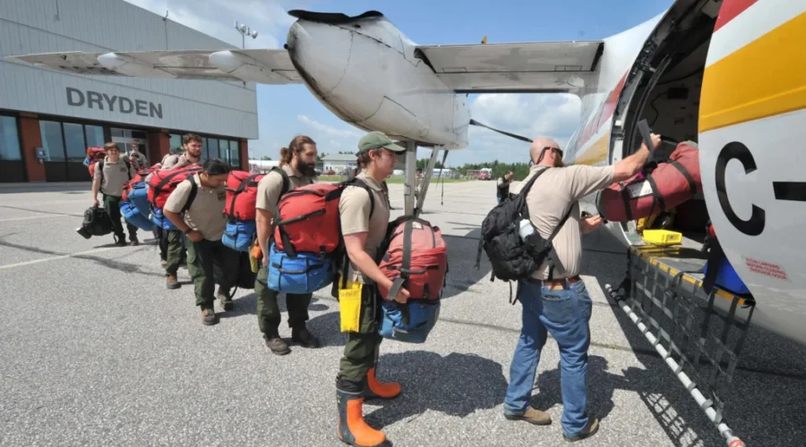 Ontario wildland firefighters sent west