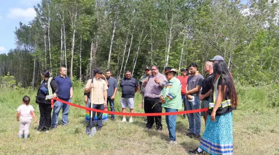 Wabaseemoong breaks ground on new subdivison