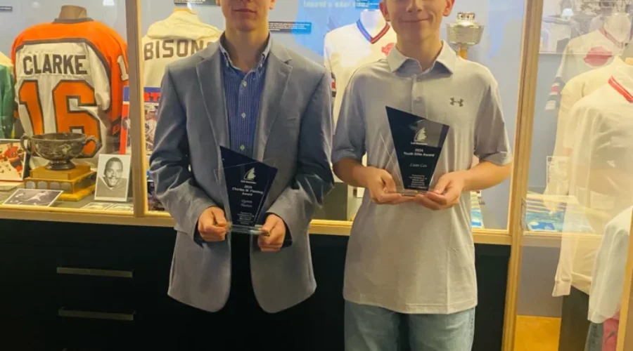 Two youth awarded by Sail Manitoba