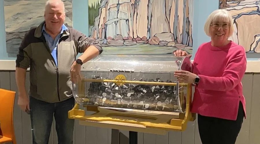 Kenora Rotary draws winners for its Dream Vacations