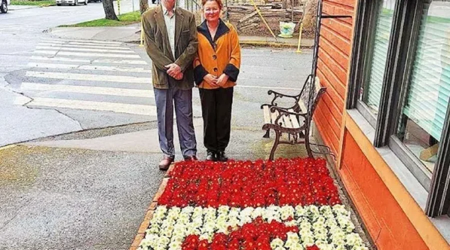 B.C. Man Strives To Spread Joy With Canadian Flag Of Flowers