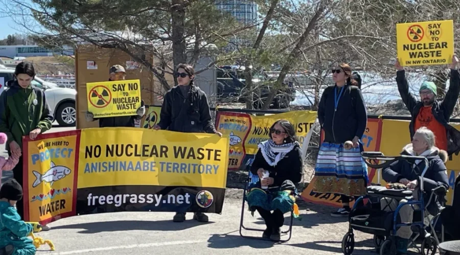 Rally in Kenora against nuclear waste site
