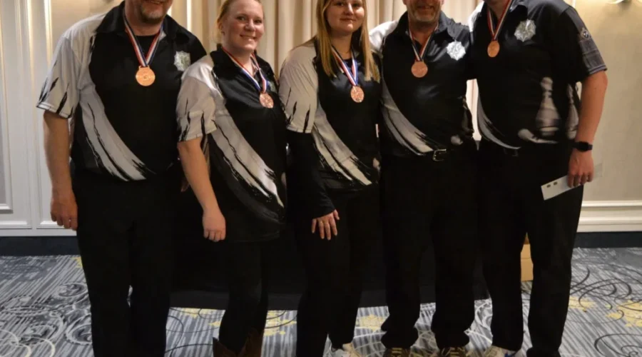 Local bowling team wins bronze at nationals