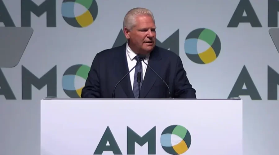 Premier seeks municipal support on housing/trade