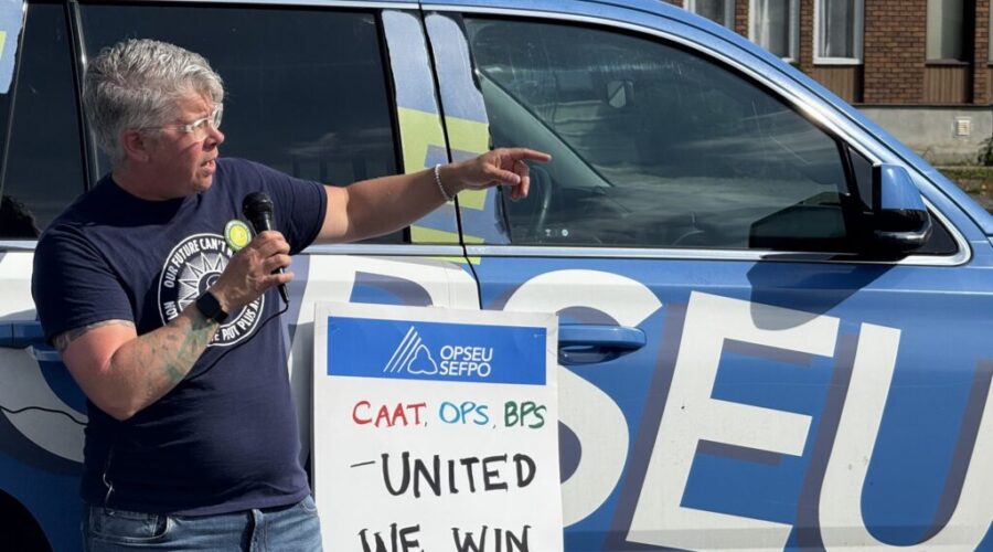Public sector union fights for retroactive increases for Ontario community and social services workers