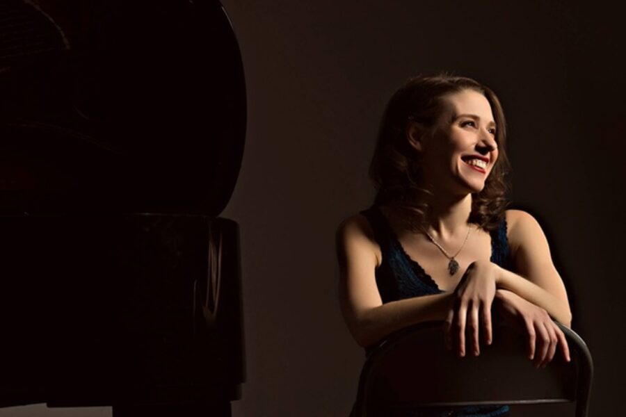 Acclaimed pianist Sarah Hagen plays NWO