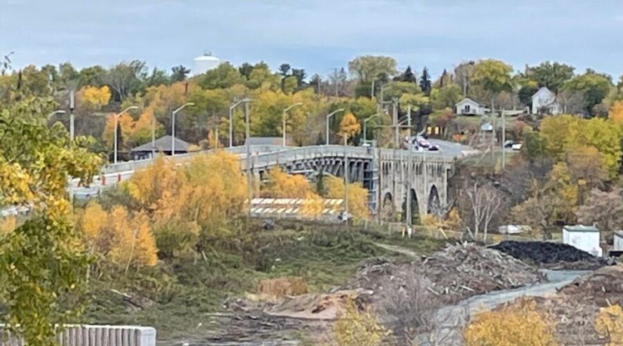 One lane of Keewatin Channel Bridge closed until next week