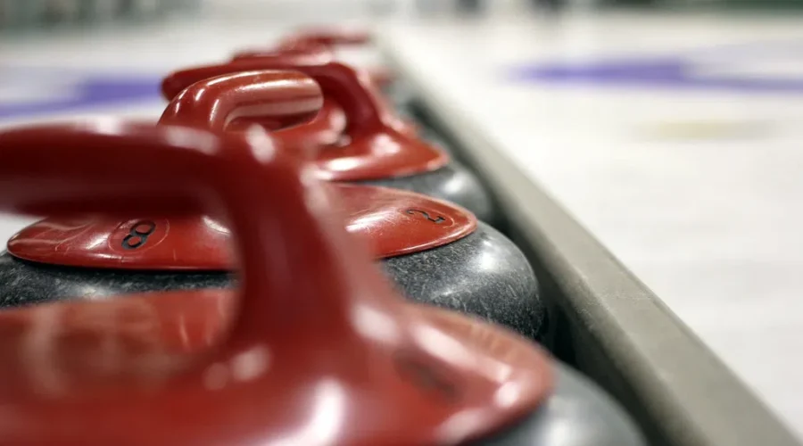 Legendary Canadian curler Colleen Jones dies at 65