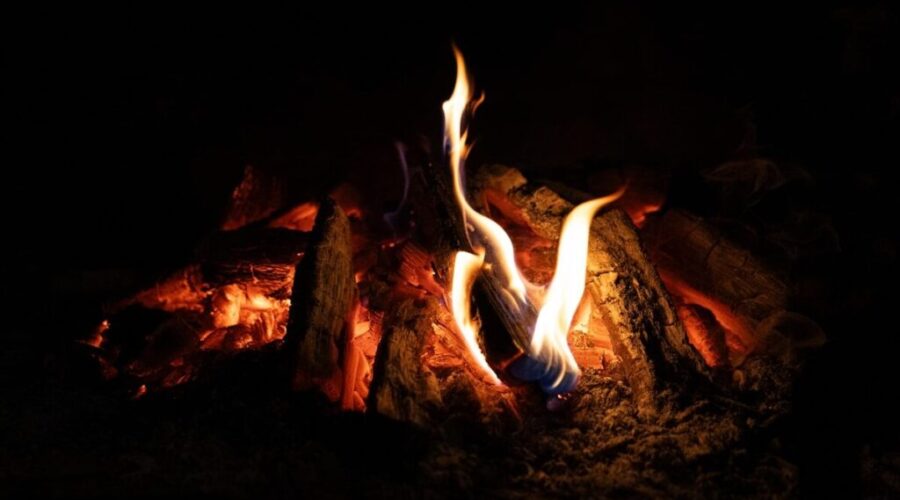 Hunger, hearts, and fire: Noondeskade and Anishinaabemowin