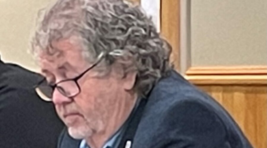 Goss files nomination papers for Kenora city council