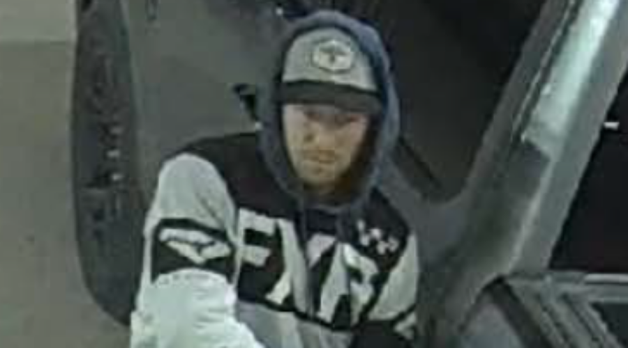 Kenora OPP searching for 2 suspects in theft investigation